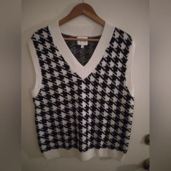 Sweater Vest - Picture 5 of 5